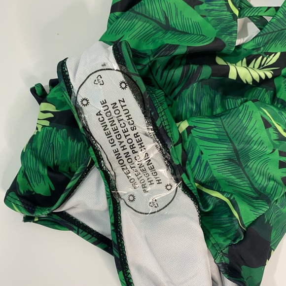 Cutout Palm Leaf High Cut Swimsuit - Picture 4 of 6